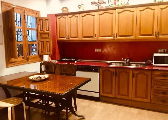 Апартаменты Casa Siglo Xviii Con Patio En Centro De Con Parking Opcional