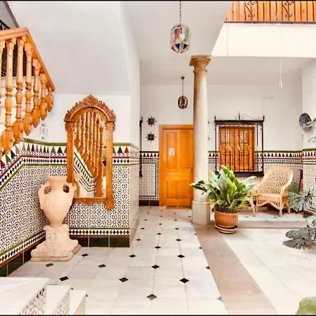 Casa Siglo Xviii Con Patio En Centro De Con Parking Opcional Grenade